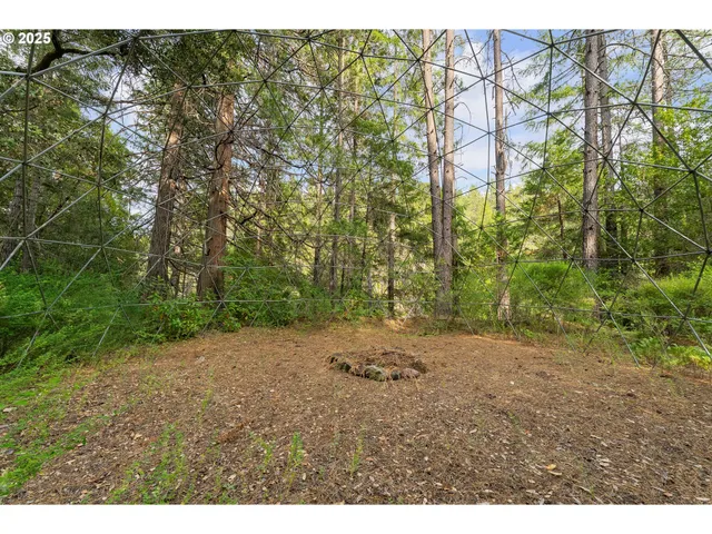 $539,000 | 5925 Cow Creek Road, Riddle, OR 97469