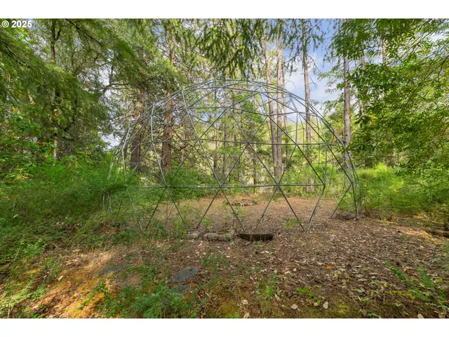 $539,000 | 5925 Cow Creek Road, Riddle, OR 97469