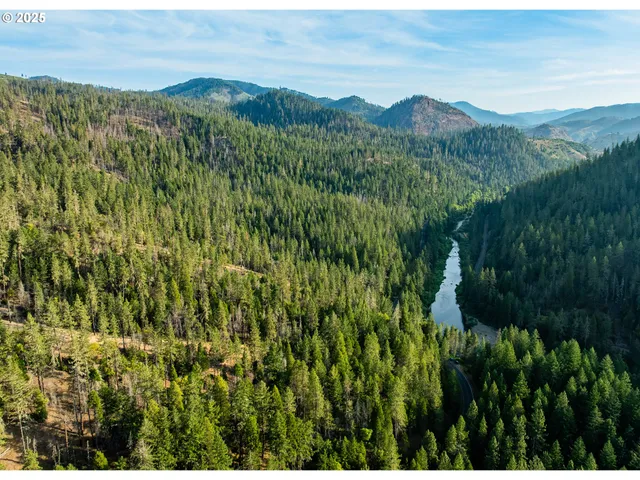 $539,000 | 5925 Cow Creek Road, Riddle, OR 97469