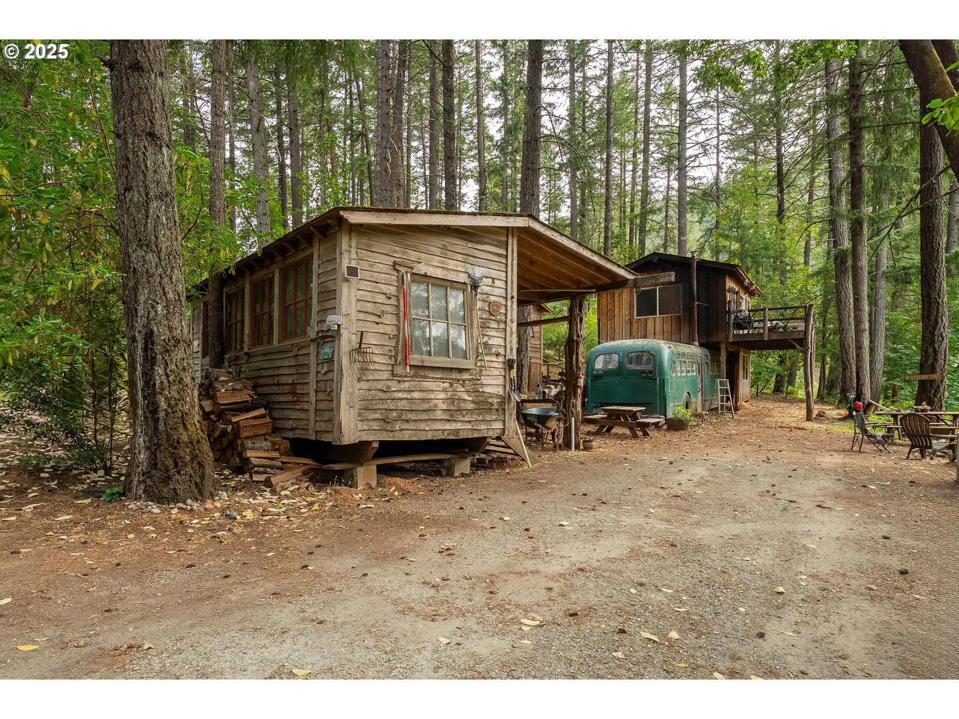 5925 Cow Creek Road Riddle, OR 97469 - Photo 2 of 29