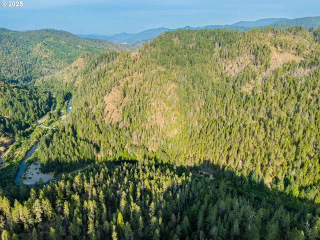 $539,000 | 5925 Cow Creek Road, Riddle, OR 97469