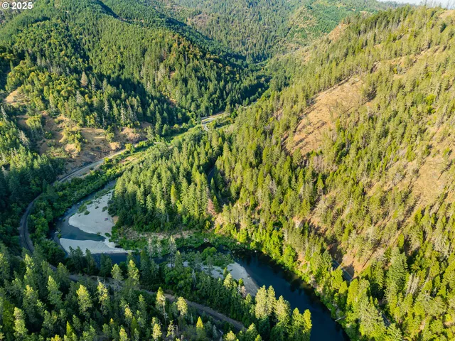 $539,000 | 5925 Cow Creek Road, Riddle, OR 97469