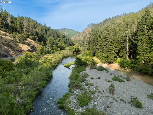 $539,000 | 5925 Cow Creek Road, Riddle, OR 97469