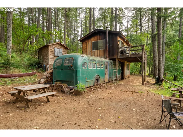 $539,000 | 5925 Cow Creek Road, Riddle, OR 97469
