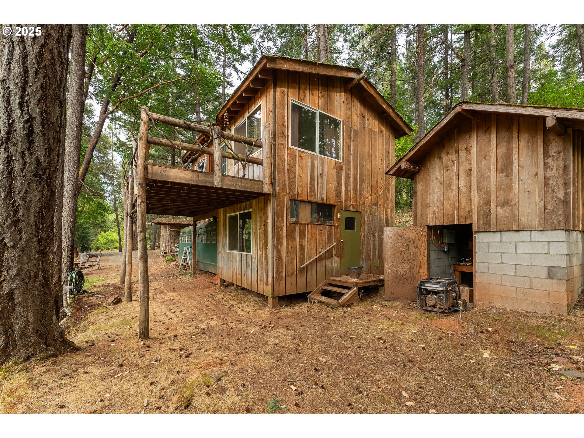 5925 Cow Creek Road Riddle, OR 97469 - Photo 6 of 29