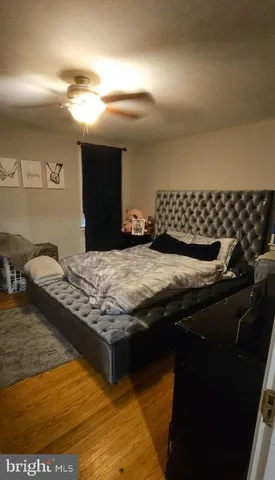 a living room with granite countertop