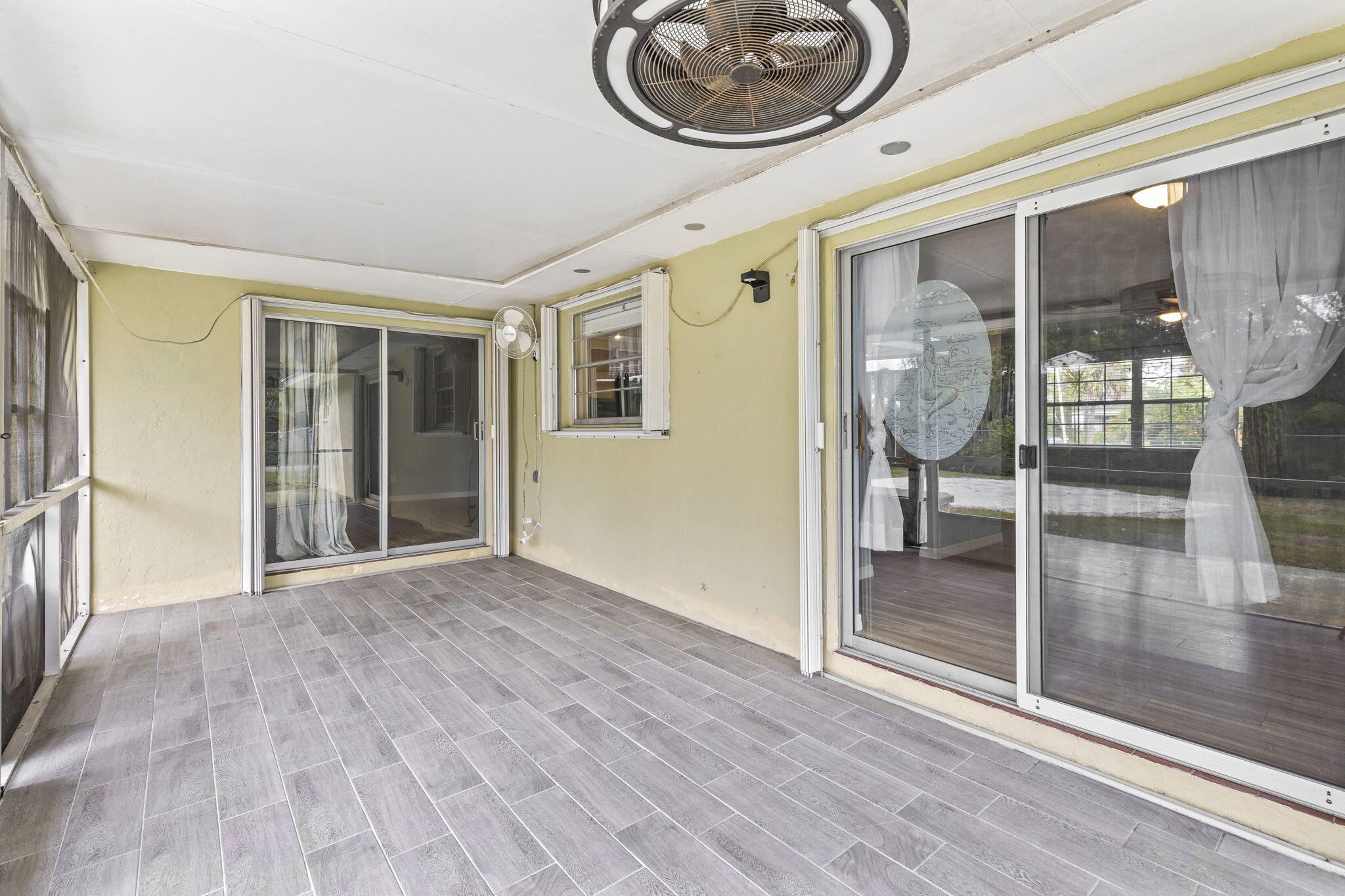 7101 Salerno Road Fort Pierce, FL 34951 - Photo 19 of 24 Screen Patio