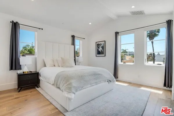 $22,000 | 6721 Drexel Avenue, Los Angeles, CA 90048