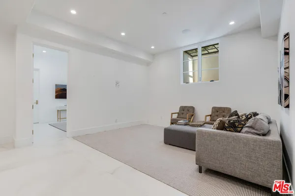 $22,000 | 6721 Drexel Avenue, Los Angeles, CA 90048