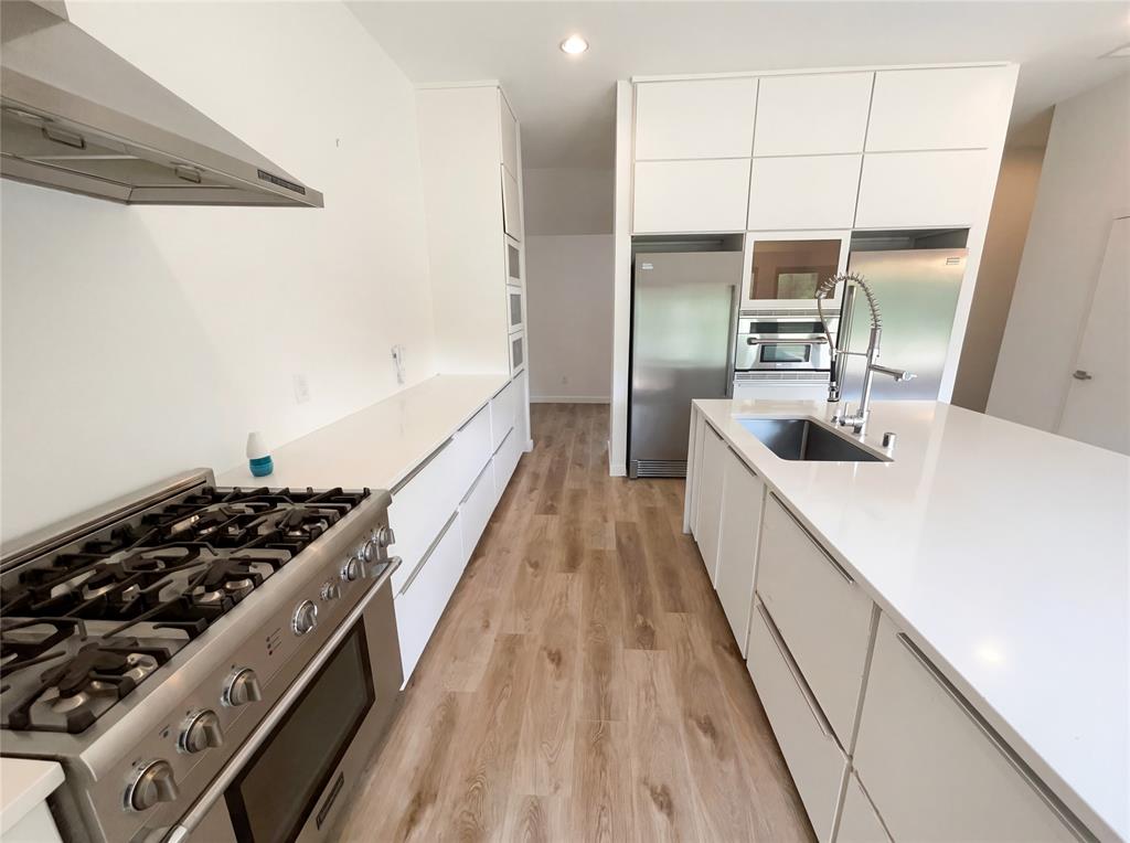 7121 Winding Creek Road Dallas, TX 75252 - Photo 2 of 23