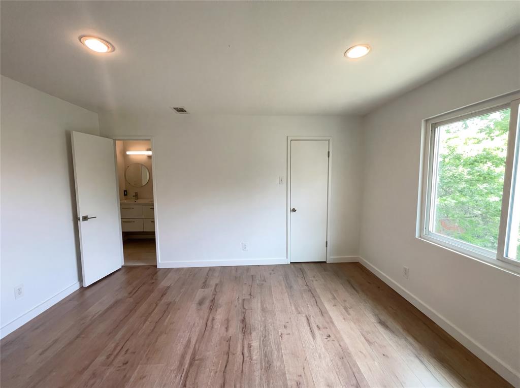 7121 Winding Creek Road Dallas, TX 75252 - Photo 9 of 23