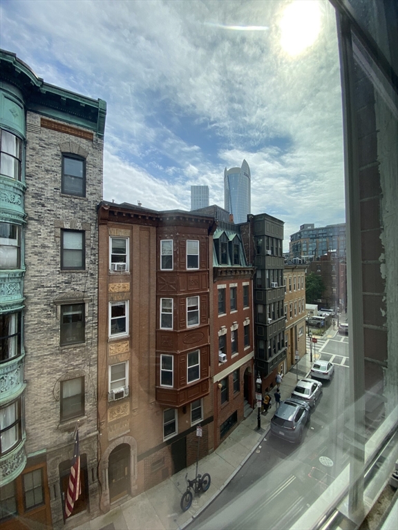 15 Cooper Street, Unit 4 Boston, MA 02113 - Photo 8 of 18