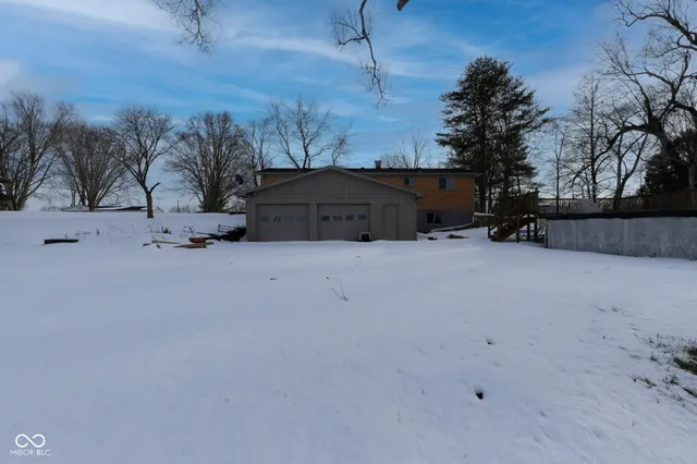 $270,000 | 2950 South Lake Drive, Columbus, IN 47203