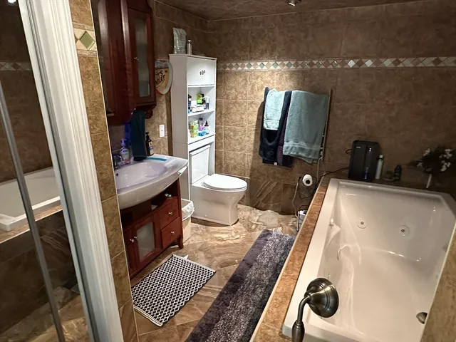 $464,900 | 20 Wedgewood Road, Worcester, MA 01602