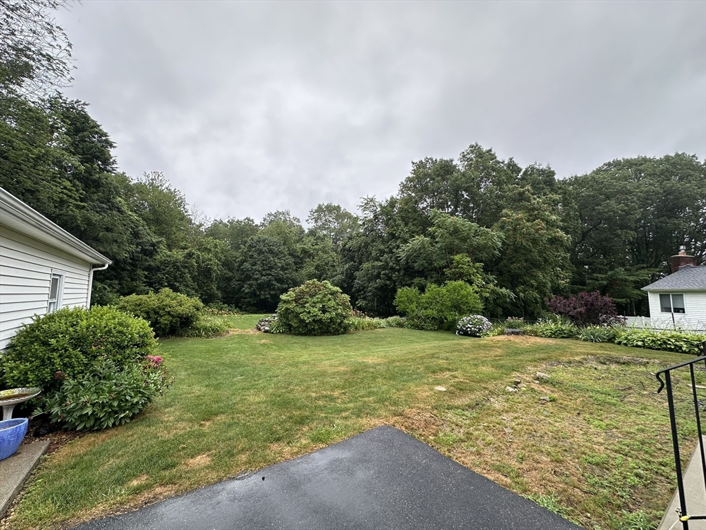 20 Wedgewood Road Worcester, MA 01602 - Photo 19 of 21