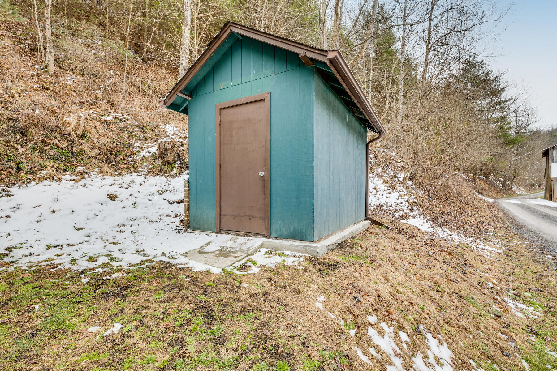 6309 Wolf Run Road Bristol, VA 24202 - Photo 36 of 58 036