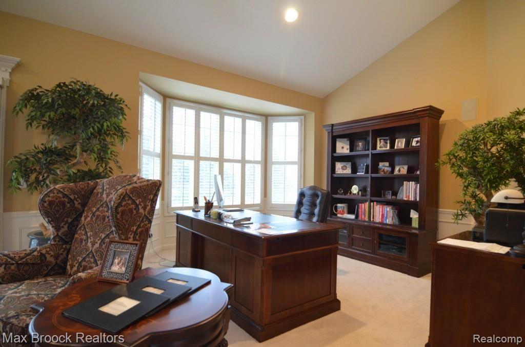 3717 Tremonte Circle Rochester, MI 48306 - Photo 11 of 38 Den (family room).jpg