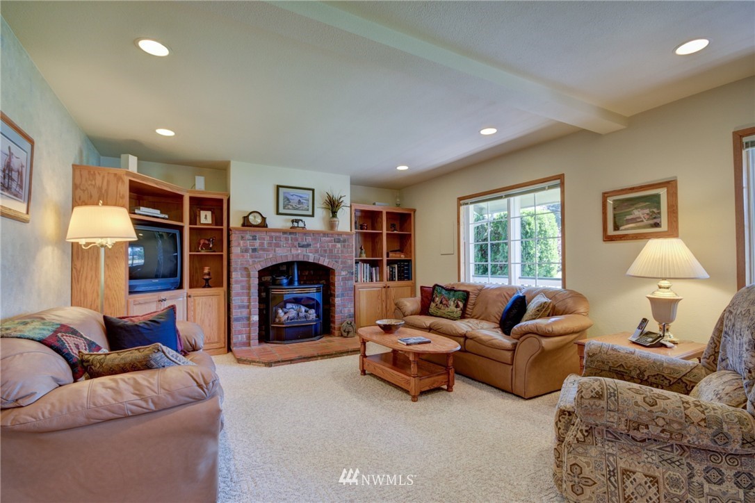 27569 State Rte 20 Oak Harbor, WA 98277 - Photo 8 of 25 Gallery Image 8