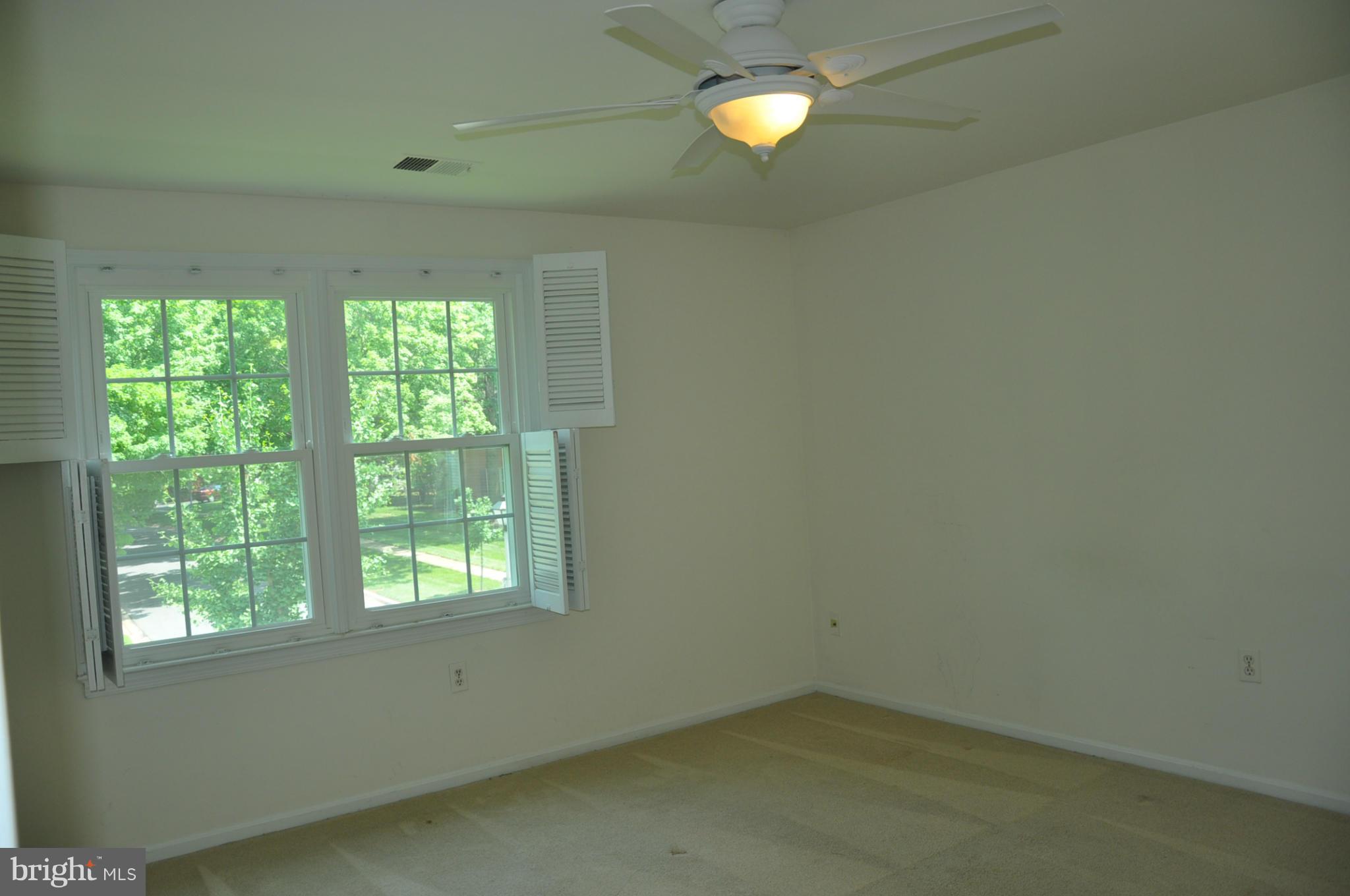12 Starlight Court Potomac, MD 20854 - Photo 11 of 19 an empty room with windows