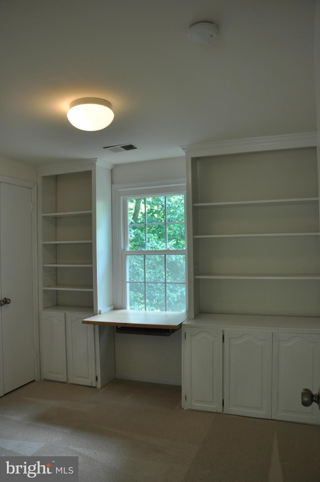 12 Starlight Court Potomac, MD 20854 - Photo 15 of 19 an empty room with a window