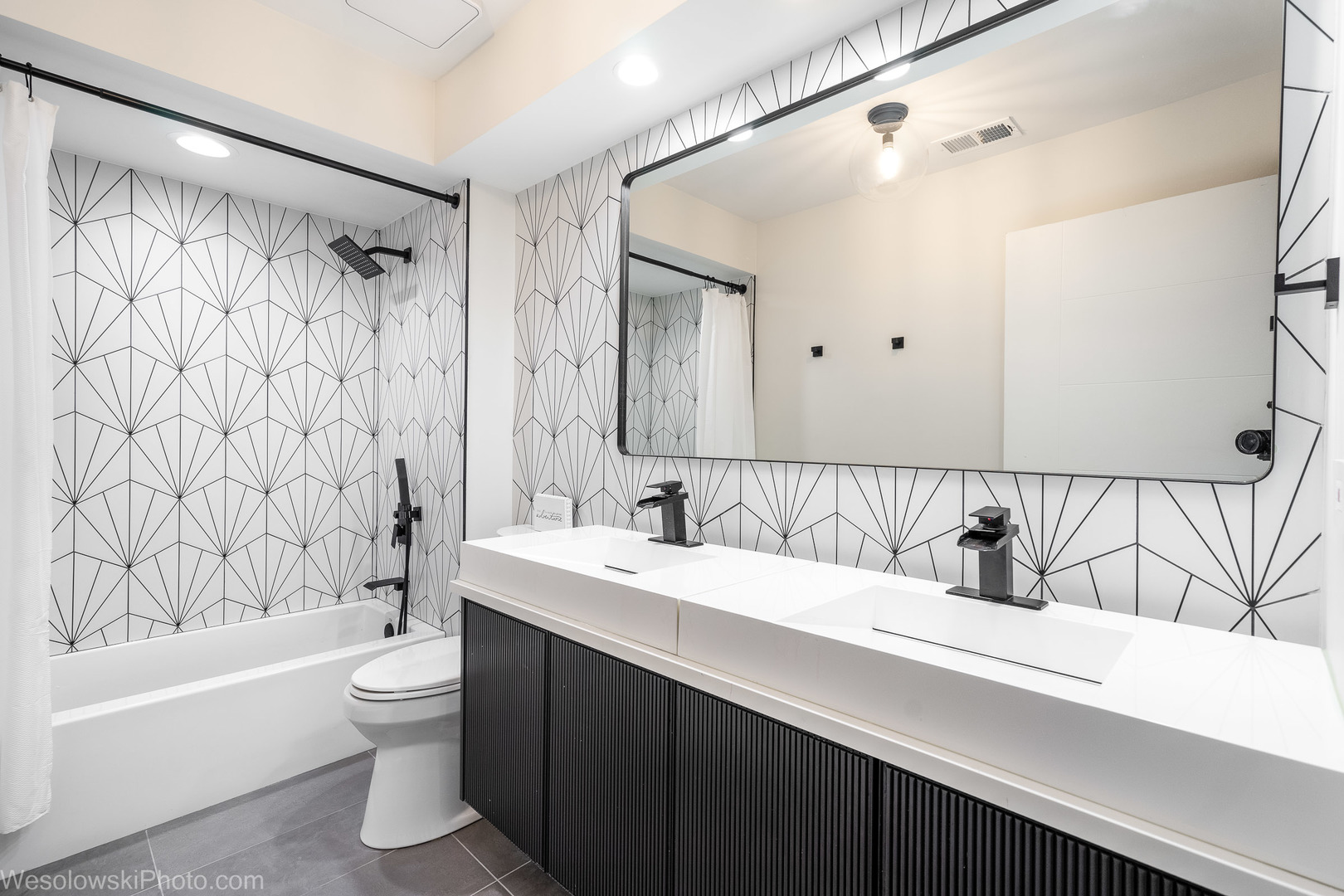 280 Boardwalk Place Park Ridge, IL 60068 - Photo 16 of 17 Gallery Image 16