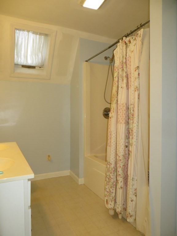 10 Allen Road Sturbridge, MA 01566 - Photo 23 of 34