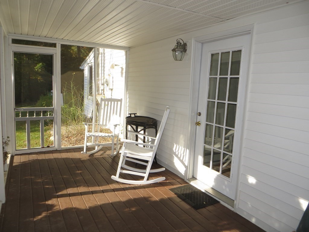 10 Allen Road Sturbridge, MA 01566 - Photo 4 of 34