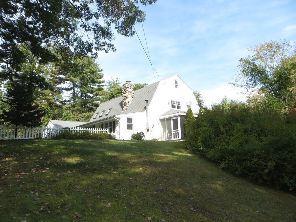 10 Allen Road Sturbridge, MA 01566 - Photo 5 of 34