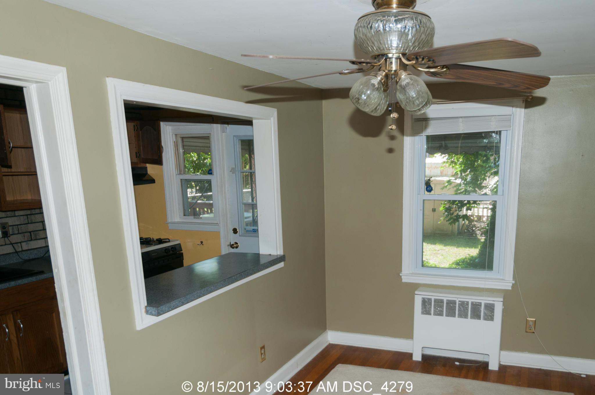 3661 Greenvale Road Baltimore, MD 21229 - Photo 3 of 12 Dining Room