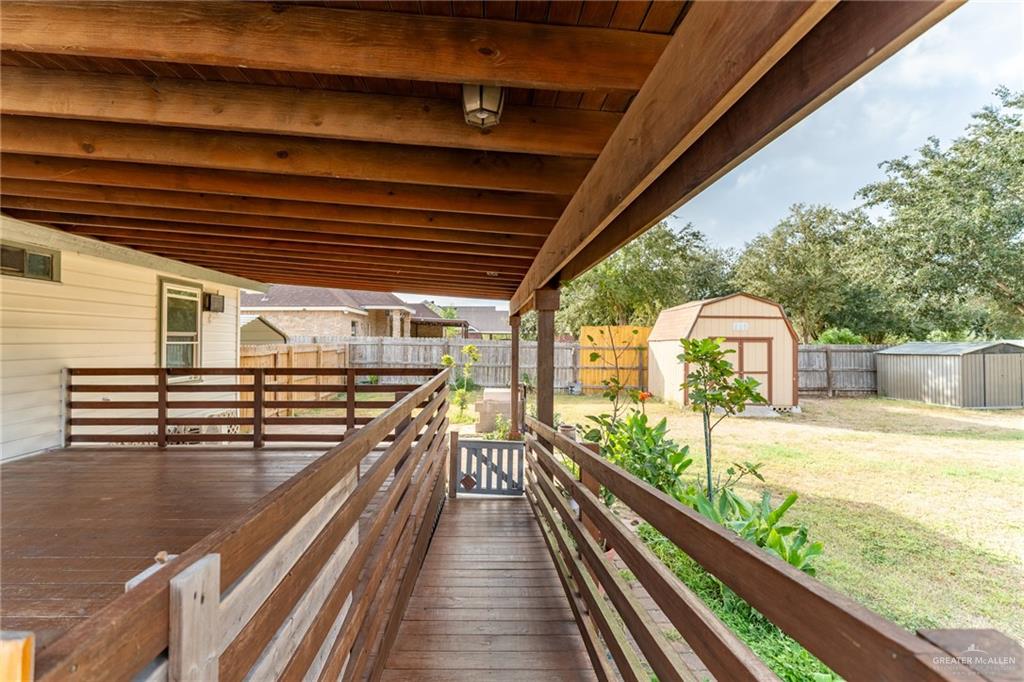 15002 Davis Road Edcouch, TX 78538 - Photo 20 of 33 a view of a balcony with yard
