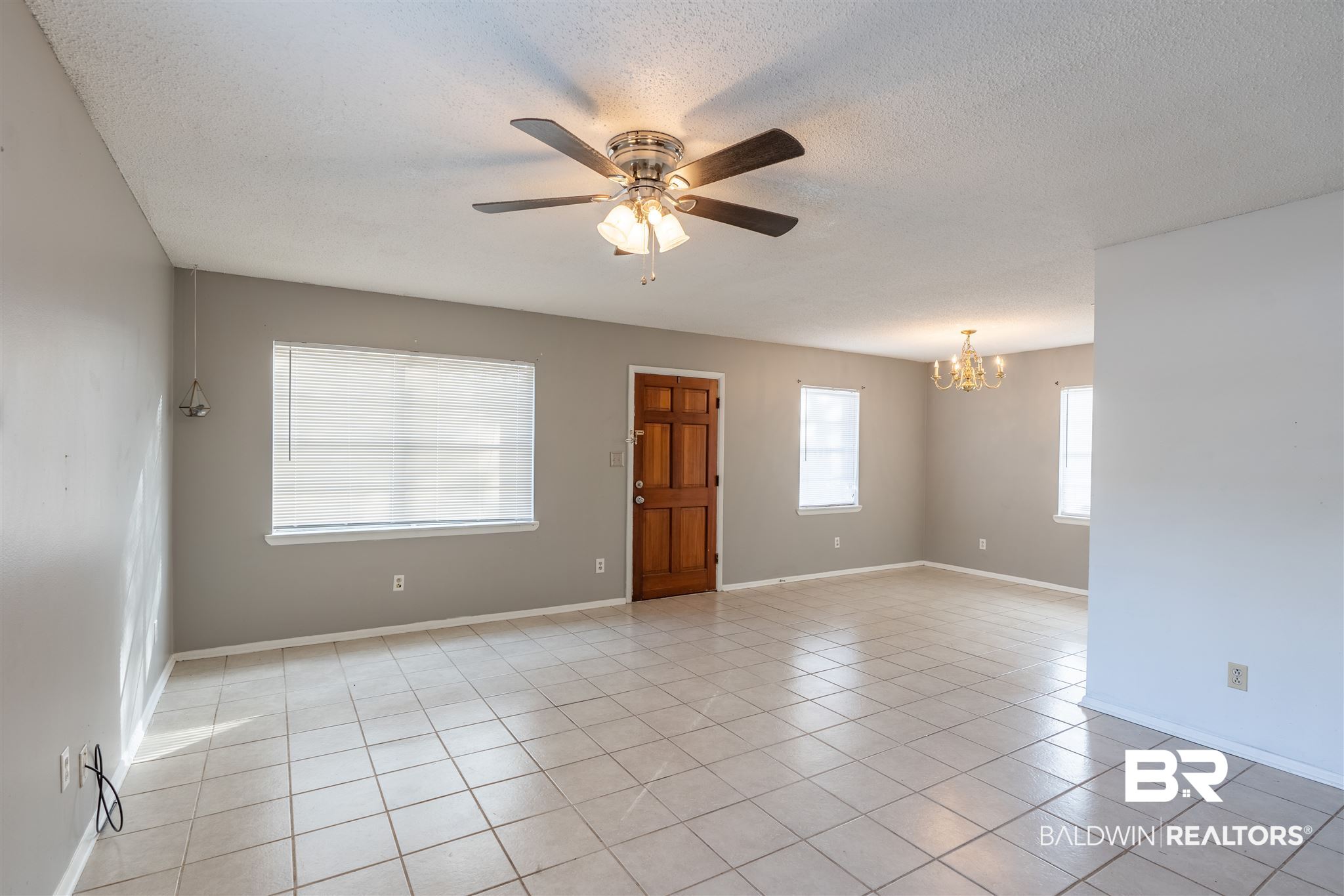 507 Nichols Avenue Fairhope, AL 36532 - Photo 5 of 16 Front Entry