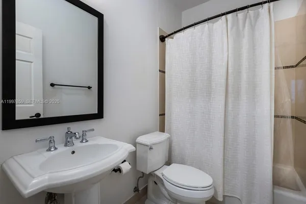 $9,500 | 324 Southwest 30th Road, Miami, FL 33129