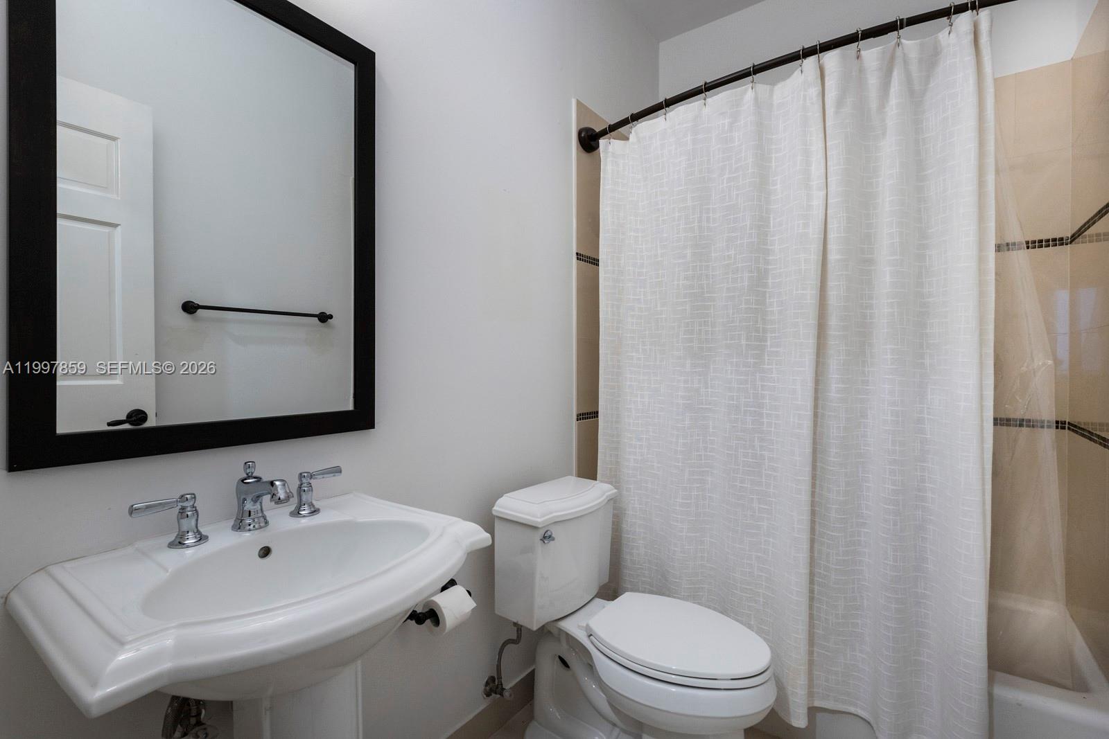 324 Southwest 30th Road Miami, FL 33129 - Photo 20 of 26