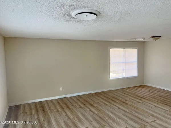 $99,900 | 800 Meadow Hill Drive, Clinton, MS 39056