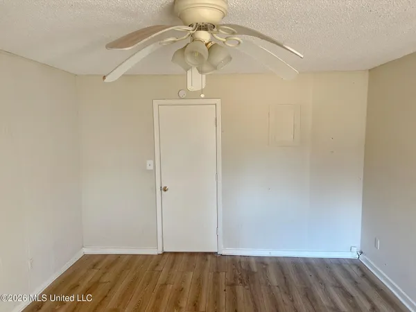 $99,900 | 800 Meadow Hill Drive, Clinton, MS 39056