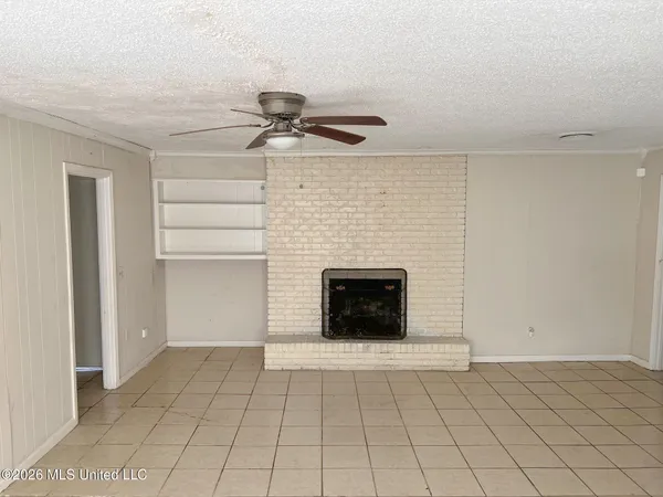 $99,900 | 800 Meadow Hill Drive, Clinton, MS 39056