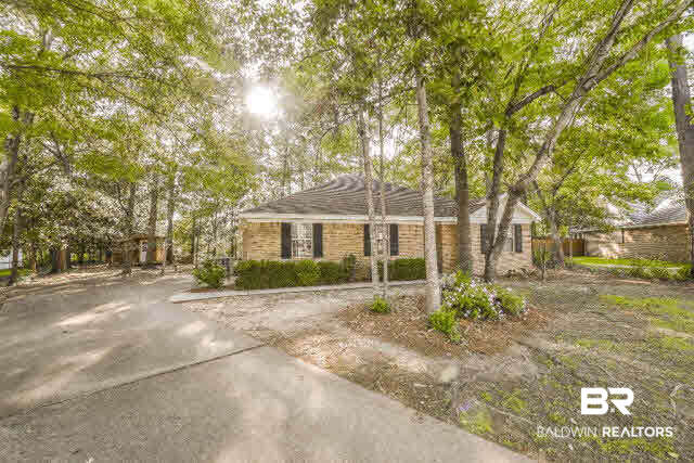 10 Oleander Circle Foley, AL 36535 - Photo 3 of 26 Gorgeous Trees