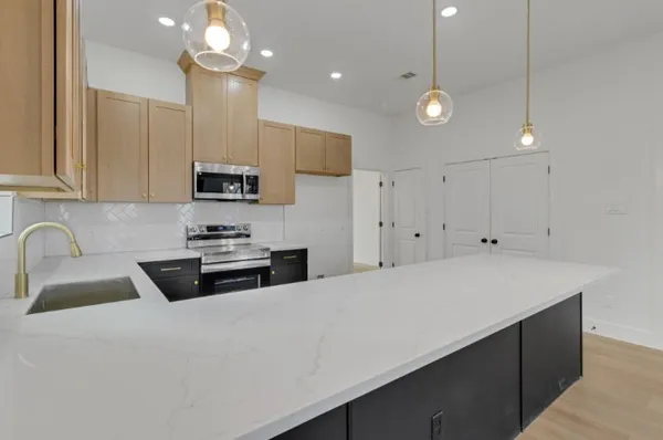 $2,150 | 7956 Bonaire Street, Unit A, Houston, TX 77028