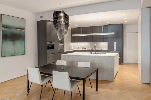 $1,300,000 | 1917 South Calumet Avenue, Chicago, IL 60616