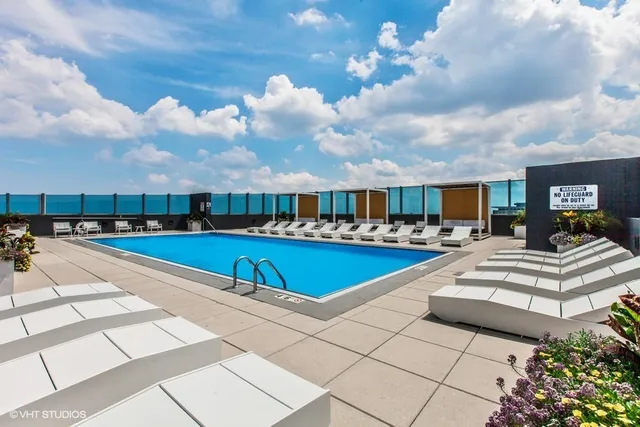 $1,300,000 | 1917 South Calumet Avenue, Chicago, IL 60616