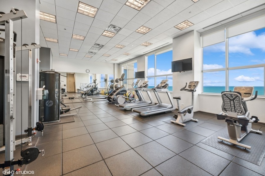 1917 South Calumet Avenue Chicago, IL 60616 - Photo 34 of 41 a view of a room with gym equipment