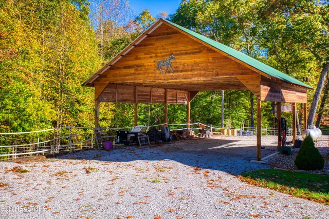 $615,000 | 977 Spruce Creek Drive, Jamestown, TN 38556