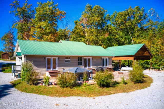 $615,000 | 977 Spruce Creek Drive, Jamestown, TN 38556