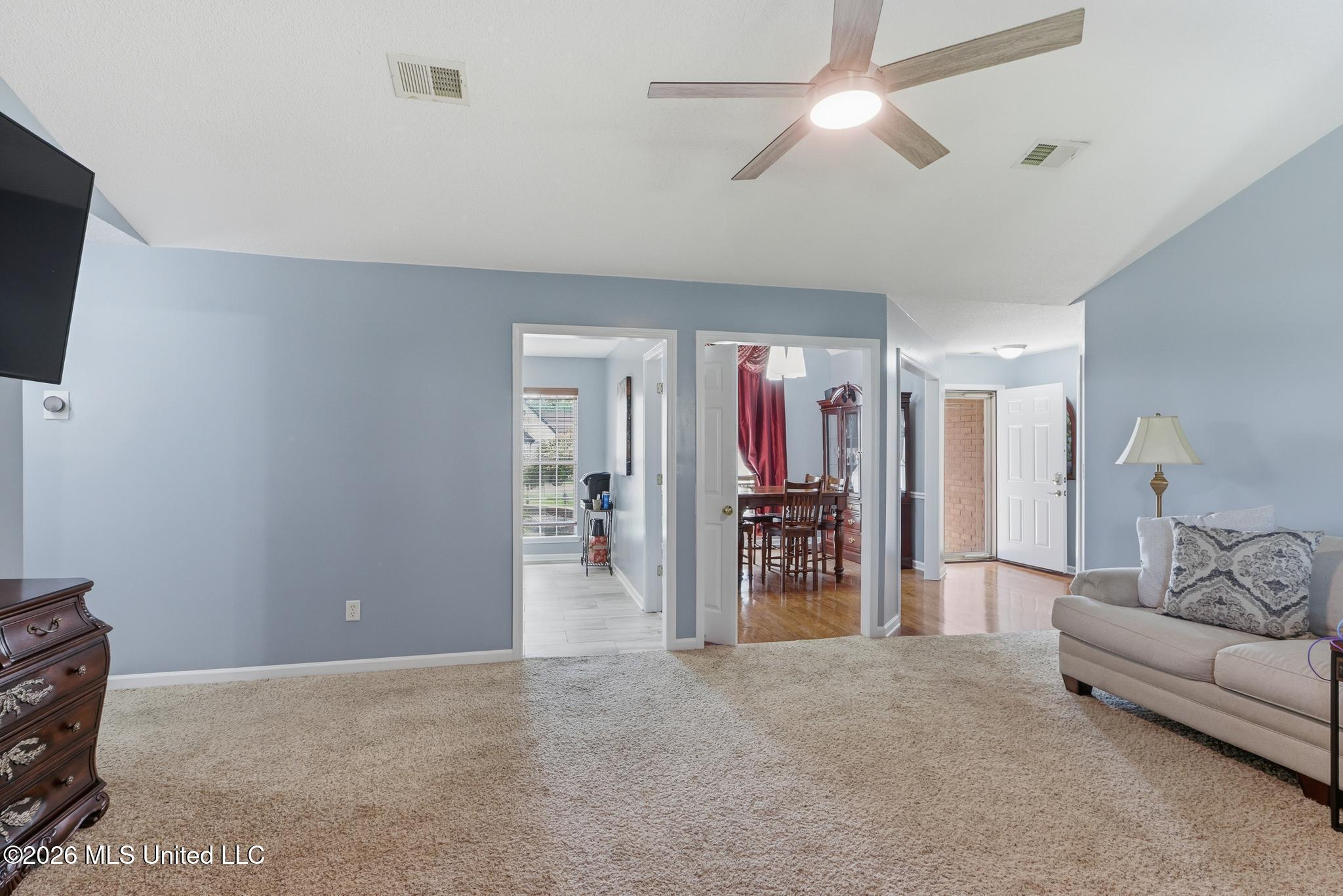 6289 Sandbourne West Olive Branch, MS 38654 - Photo 4 of 43 6289SandbourneEast_37
