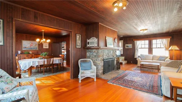 $10,000 | 106 East Shore Avenue, Groton, CT 06340