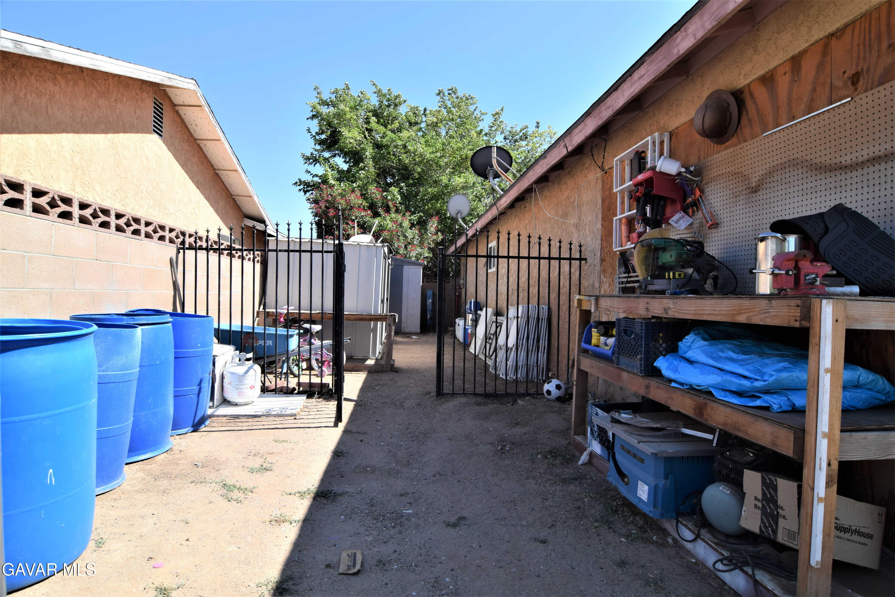 2905 East Ave R-11 Palmdale, CA 93550 - Photo 24 of 29 029