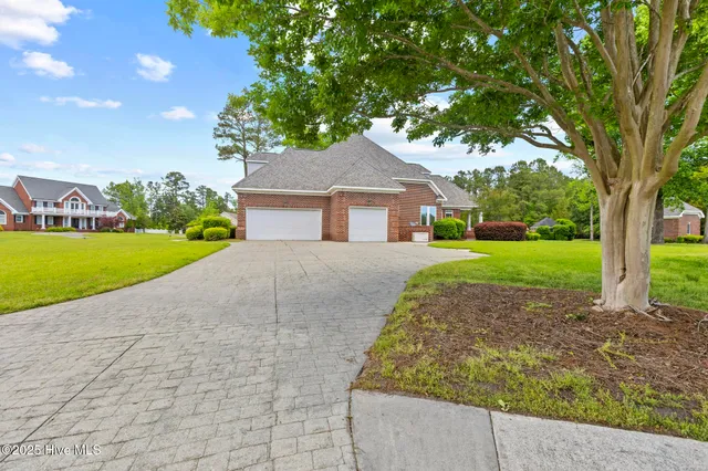 $699,000 | 305 Harvest Drive, Jacksonville, NC 28540