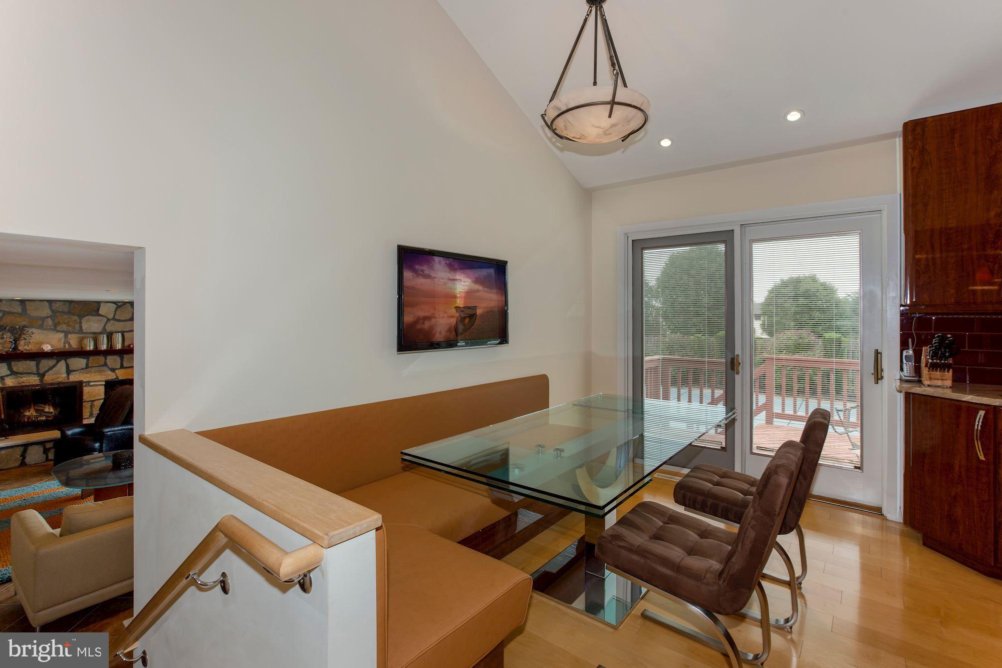 116 Sandringham Road Cherry Hill, NJ 08003 - Photo 14 of 39 Kitchen with built-in eating area
