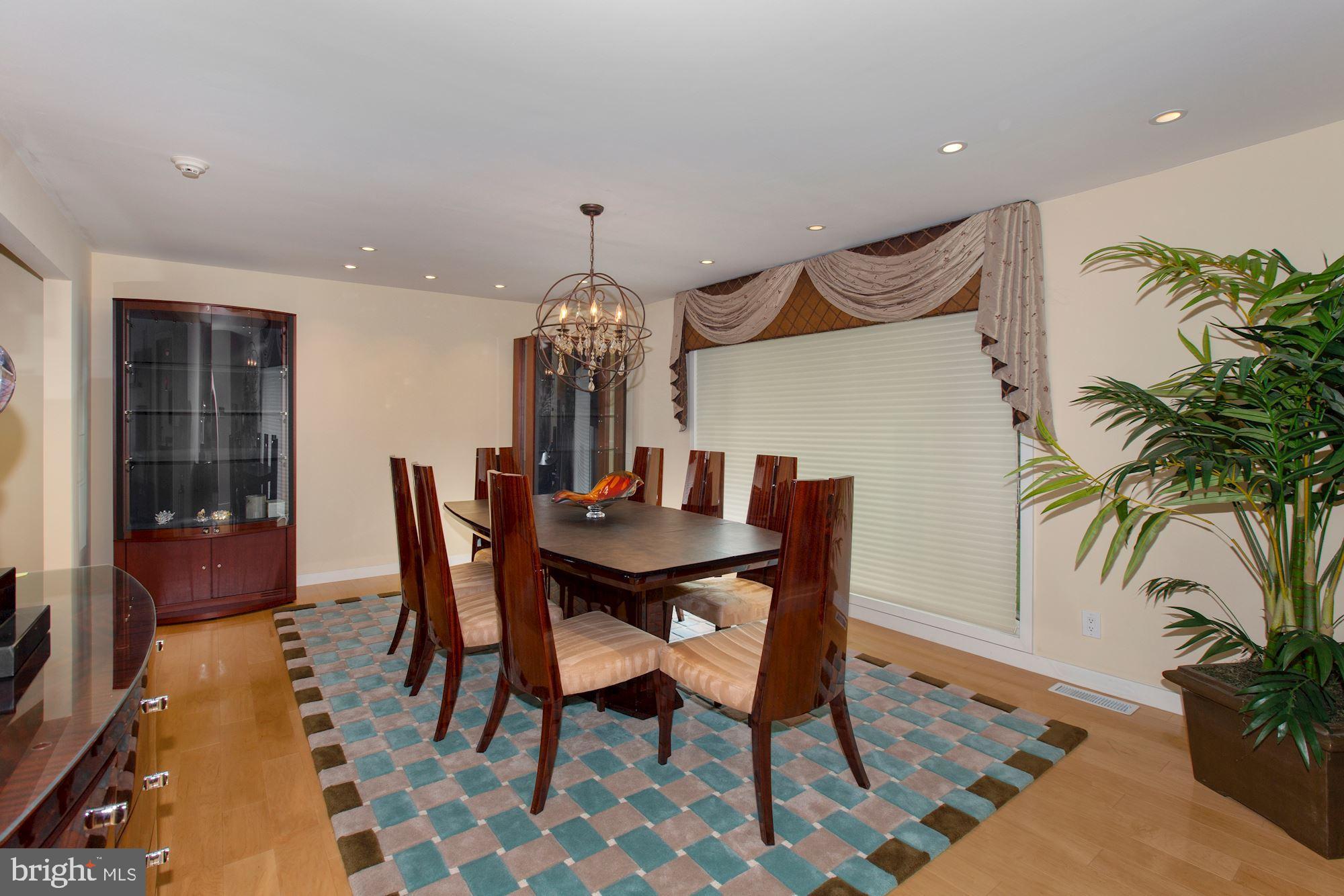 116 Sandringham Road Cherry Hill, NJ 08003 - Photo 17 of 39 Dining Room