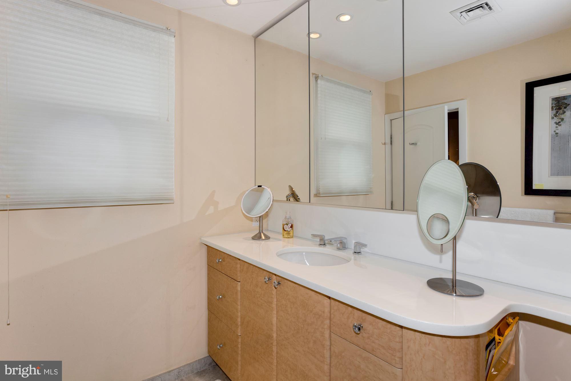 116 Sandringham Road Cherry Hill, NJ 08003 - Photo 29 of 39 Master Bathroom